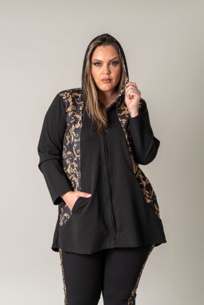 Chaqueta negra con estampado en espalda